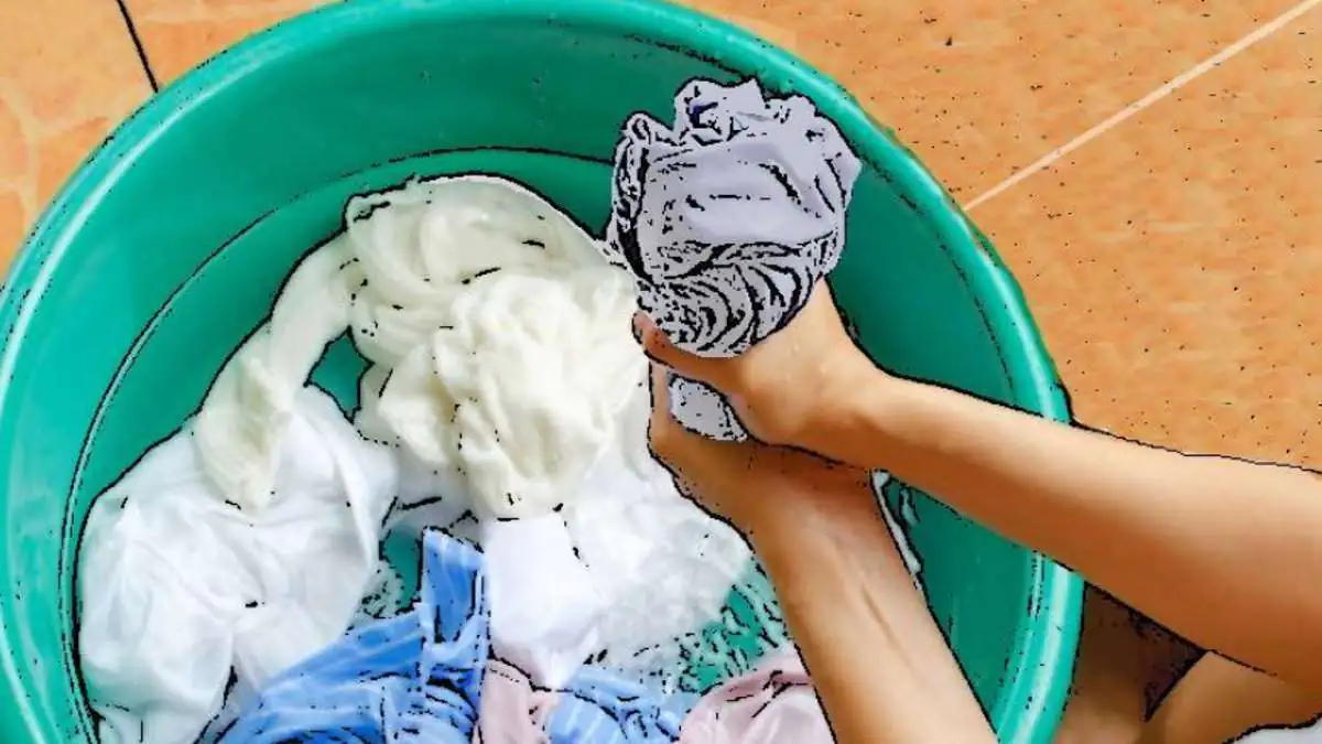 Nettoyer les Vêtements Blancs 2 Solutions Pour Nettoyer Les Taches Jaunes